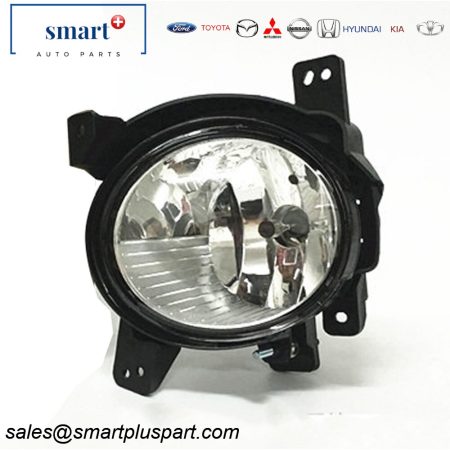 84142-D7000 INSULATOR-FENDER RH